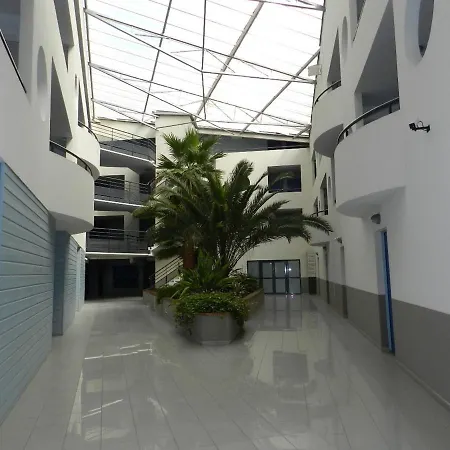 Apartment Avec Balcon A La Rochelle, Pres Du Port Et De La - Fr-1-551-10 La Rochelle (Charente-Maritime)