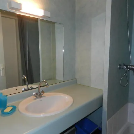 Avec Balcon A La Rochelle, Pres Du Port Et De La - Fr-1-551-10 Apartment *